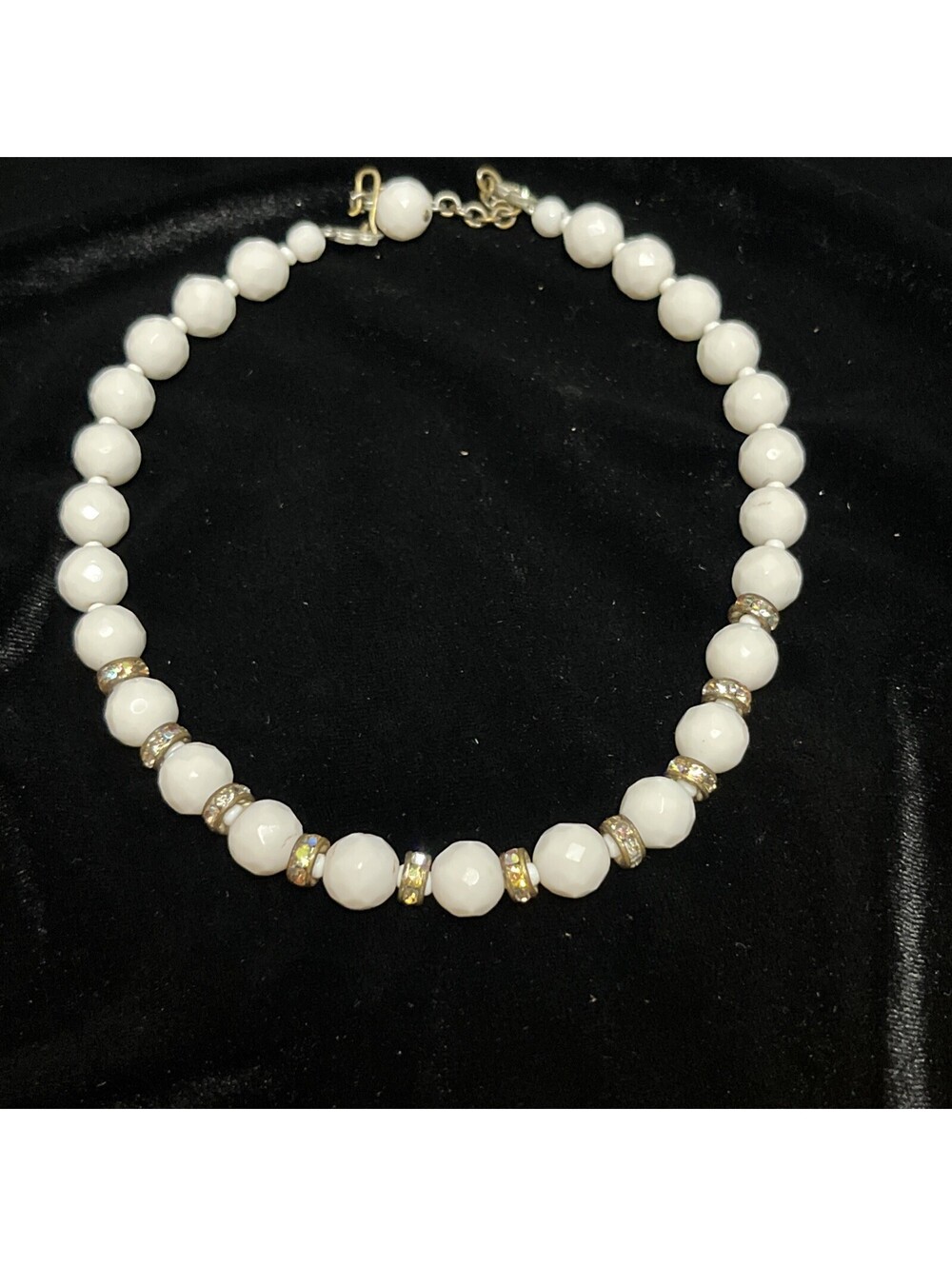 Vintage Art Deco Milk Glass Beads Rhinestone Spacers Choker Collar Necklace - Picture 5 of 7